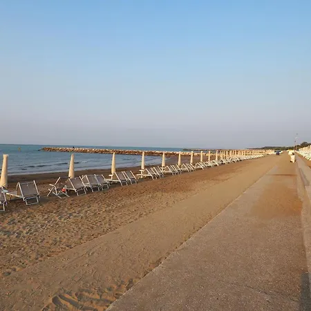 Con Piscina A Due Passi Dal Mare Duna Verde